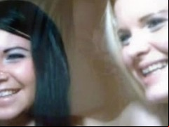 2 juvenile hotties making hawt show